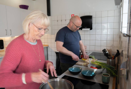 Vi har et fuld udstyret gæstekøkken som I meget gerne må benytte. 