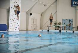 Overnatning giver adgang til svømmehallen i Danhostel Rødding (8 km fra os)