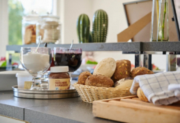 Morgenbuffet i spisesal 